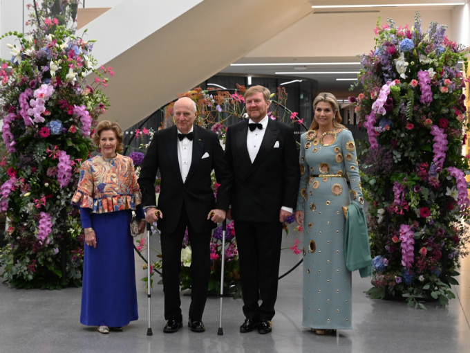 Wednesday evening, King Harald and Queen Sonja was guests at an event hosted by King Willem-Alexander and Queen Máxima. Photo: Sven Gj. Gjeruldsen, The Royal Court